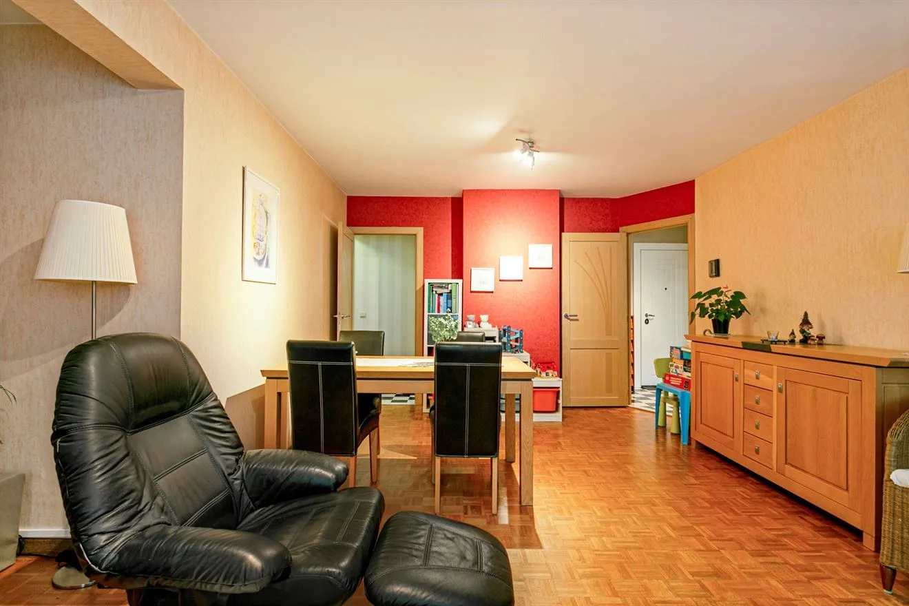 Apartman Eladó - 2660 Hoboken BE Image 6